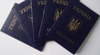 What is the state fee for a replacement passport in Ukraine