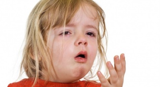 Почему возникает кашель у ребенка