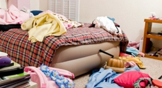 Why say that a messy house attracts trouble