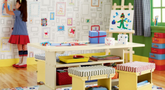 Выбор материалов для детской комнаты: обои или краска