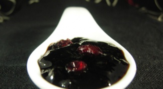 The sauce of black currant