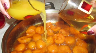 Apricot sauce for meat and chicken