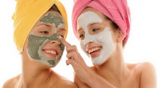 When to do facial mask in the morning or evening