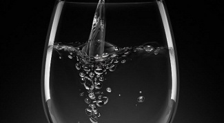 Щелочная минеральная вода для здоровья: как принимать 