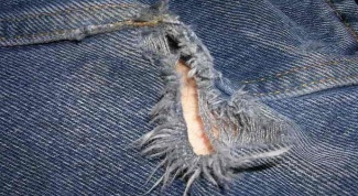 Как искусственно состарить джинсы