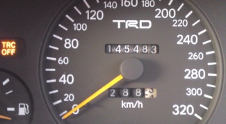 What is the mileage of the car 