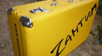 Для чего желтый чемоданчик на Казантипе