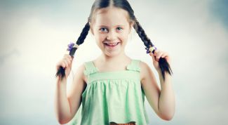 Как заплести косички на детских волосах
