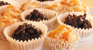 Homemade sweets: candy made from dried fruits