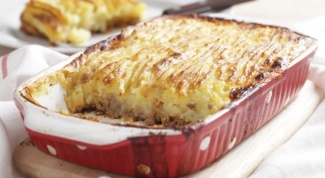 Potato casserole (mashed potatoes) is simple, hearty, delicious