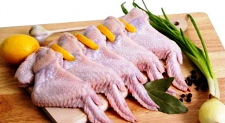 Как приготовить 14 блюд из 4 куриц и 1 куска свинины