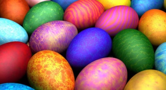 Зачем красят яйца
