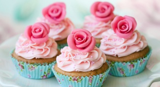 Top 10. The most delicious toppings for cupcakes