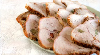 Как вкусно приготовить запеченную свинину