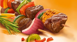 How to cook shish kebab on the grill