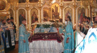 Когда совершается чин Погребения Пресвятой Богородицы в православных храмах
