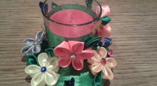 Ароматизированная свеча в стакане в стиле канзаши «Сказочная полянка»