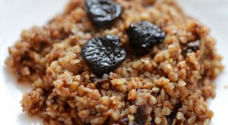 Гречневая каша с кедровыми орешками и изюмом: простой рецепт вкуснейшего блюда