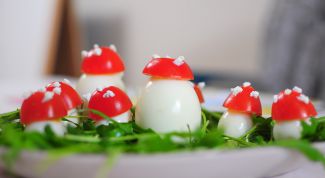 Как приготовить закуску "Мухоморы" из яиц