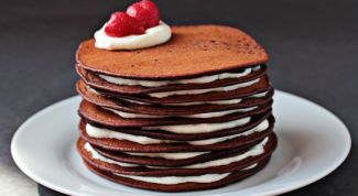 Chocolate pancake with curd cream