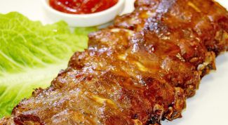 Baked beef ribs in mustard and honey sauce