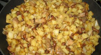Жареный картофель с грибами и свининой