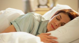 Почему немеют руки во время сна
