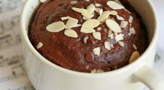Как приготовить шоколадный кекс в кружке в СВЧ-печи