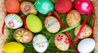 Как покрасить яйца к Пасхе: 7 способов