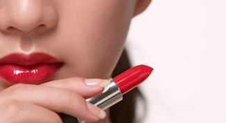 Как правильно делать макияж губ 