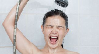 Вредно ли принимать душ каждый день