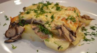 Как приготовить картофель с грибами и сметаной в духовке