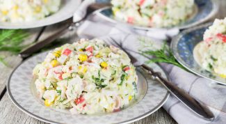 Салат с крабовыми палочками и огурцом: пошаговые рецепты с фото для легкого приготовления