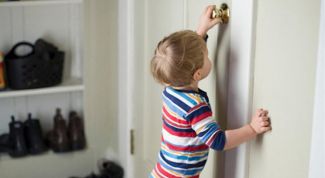 Имеет ли право собственник жилья выписать из квартиры без согласия детей