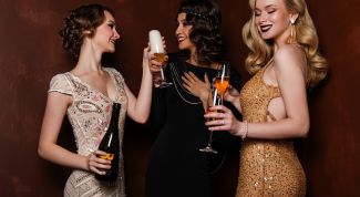 Почему на новый год принято пить шампанское