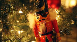 Почему только в России Дед Мороз кладет подарки под елку