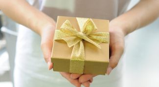 Что нельзя дарить и принимать: 12 «запретных» подарков