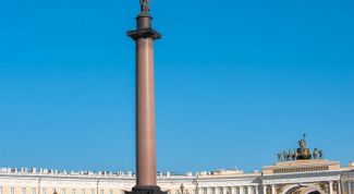 Александровская колонна: описание, история, экскурсии, точный адрес
