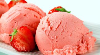 Как приготовить клубничное мороженое из йогурта 