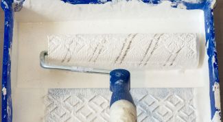 Акриловая краска для потолка и стен: характеристика, инструкция по применению
