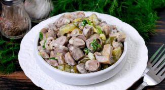 Салат с куриными сердечками теплый: лучшие рецепты