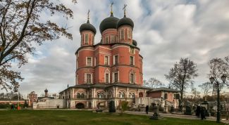 Донской монастырь в Москве : история, фото и описание
