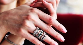 Почему слоятся ногти: внешние и внутренние причины