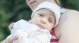 Бренд Pampers совместно с благотворительным фондом «Фонд продовольствия «Русь» передали комплекты одежды для новорожденных малообеспеченным семьям