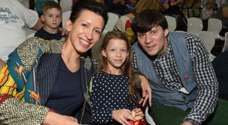 Елена Борщева с мужем и детьми: фото