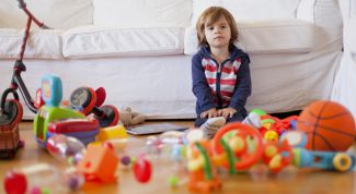 Как приучить ребенка убирать игрушки