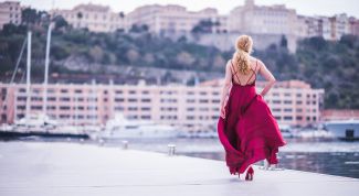 Женские платья на лето 2019: цветовая гамма и актуальные материалы