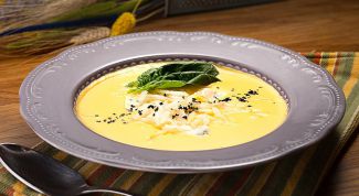 Как приготовить суп «Солнечный» с сыром и различными добавками