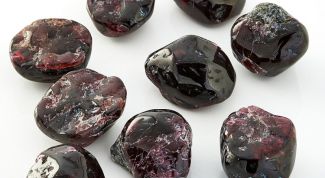 Камень альмандин: магические и лечебные свойства