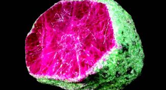 Камень цоизит: применение, магические и лечебные свойства